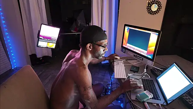 Triggerhappycj100 online show from 03-22-26, 06:06