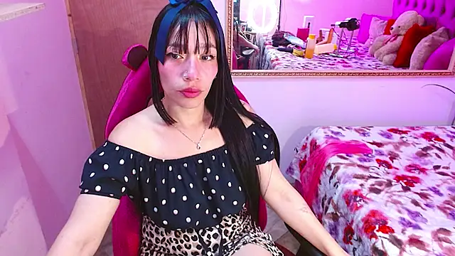 IVET CUTE1 online show from 06-21-26, 07:16