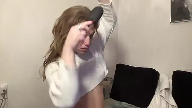 sweetceeme online show from 04-15-26, 05:03