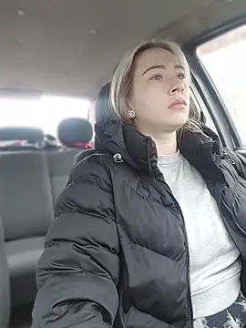 Reina Cummings online show from 03-19-26, 06:17