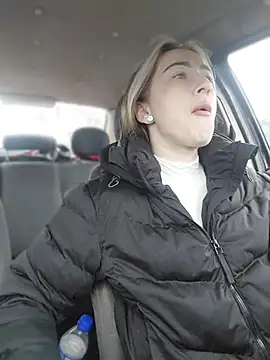 Reina Cummings online show from 03-22-26, 05:55