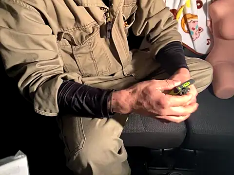 CAMEL1913 online show from 12-20-25, 06:04