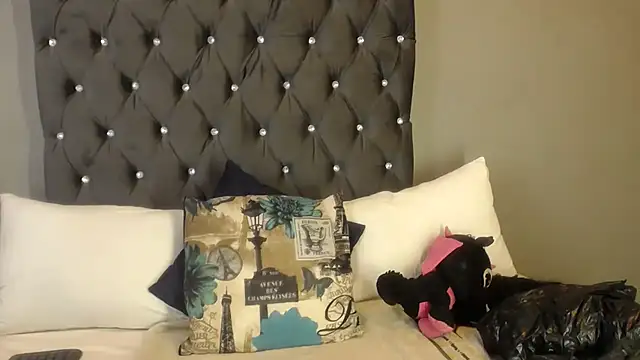 BIG BOOBSxXxX online show from 03-12-26, 02:23