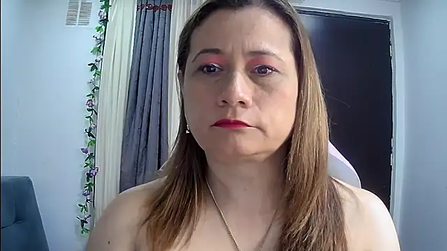 Snapshot of milagros_latina75 chatting on 11-14-25, 02:16 milagros latina75 online show from 11-14-25, 02:16