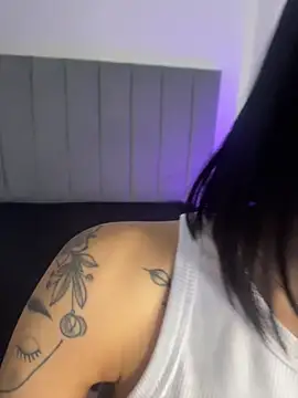 Snapshot of Sasha-Bloom chatting on 01-15-26, 12:10 Sasha-Bloom online show from 01-15-26, 12:10