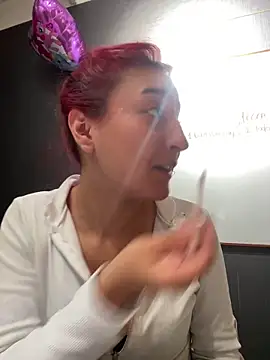 JuliethaDemon  online show from 10-06-25, 02:03