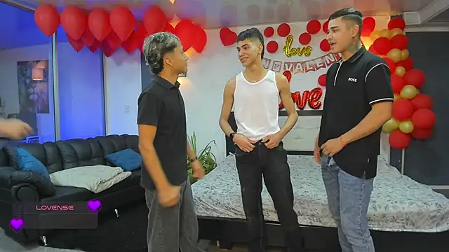 Snapshot of Bisexlifehot__ chatting on 02-19-26, 11:23 Bisexlifehot online show from 02-19-26, 11:23