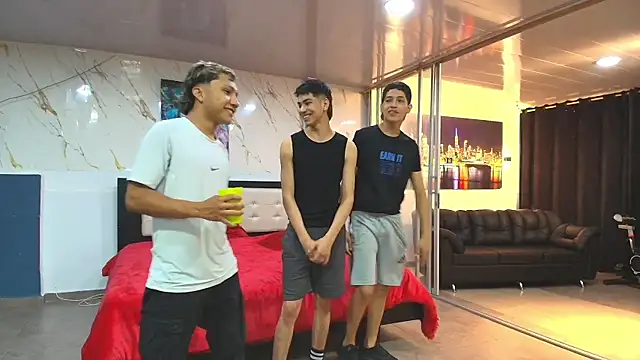 Bisexlifehot   online show from 04-11-26, 11:31