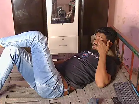 krishjaat43 online show from 04-12-26, 03:44