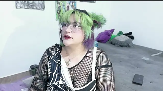 Snapshot of XxGreenGoodxX chatting on 04-19-26, 08:44 XxGreenGoodxX online show from 04-19-26, 08:44