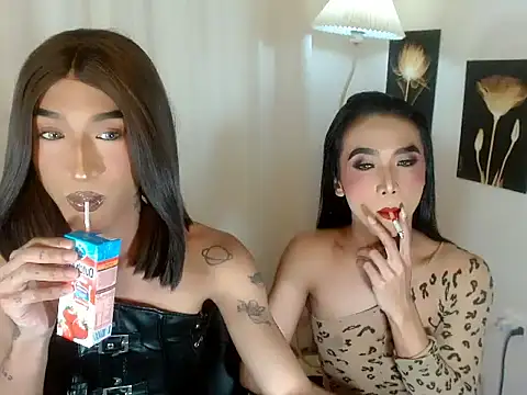 The Fucking Dolls online show from 07-10-26, 04:53