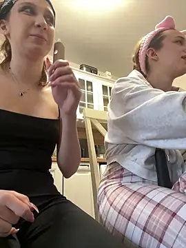 yourfavpsy  online show from 03-27-26, 01:11