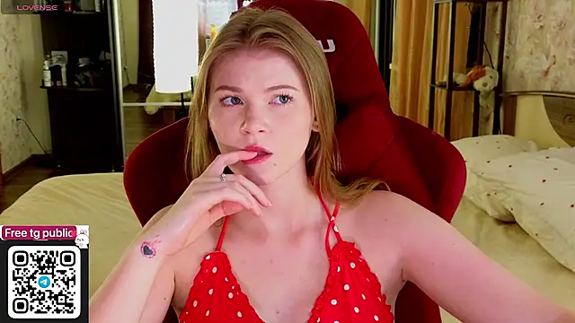 Jenny Skinner20 online show from 07-15-26, 06:35