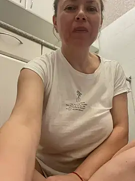 Kiravix online show from 04-06-26, 07:48