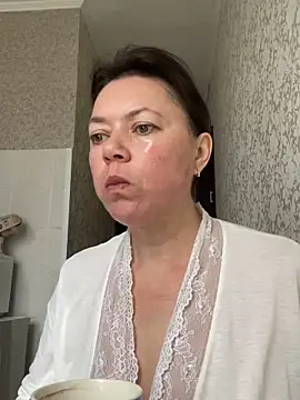 Kiravix online show from 04-13-26, 06:52