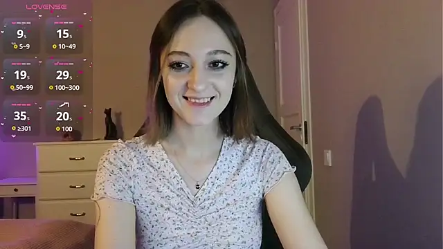 Snapshot of white_liillyy chatting on 06-20-26, 09:17 white liillyy online show from 06-20-26, 09:17