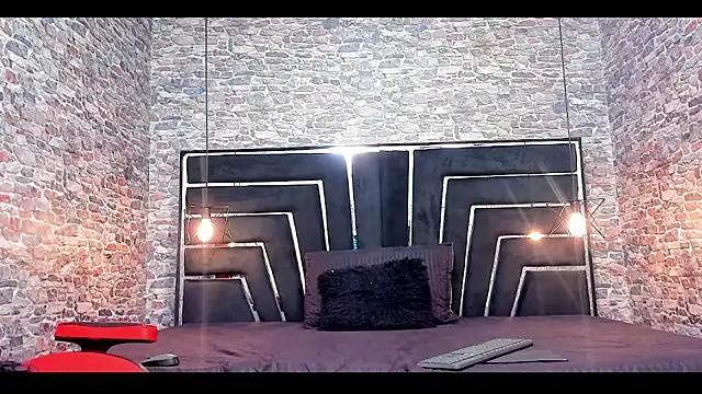 WILD FIREE  online show from 06-29-26, 11:54