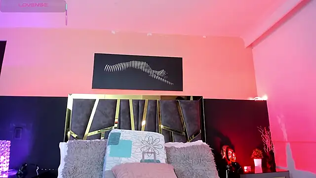 ScarletTorres online show from 11-17-25, 06:24