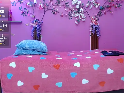 Snapshot of skinnybarbie022 chatting on 06-15-26, 01:08 skinnybarbie022 online show from 06-15-26, 01:08