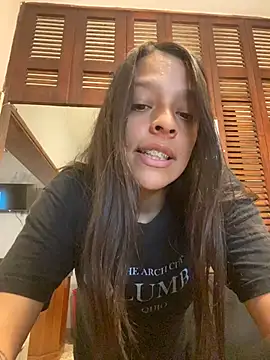 Snapshot of Evermorre chatting on 03-28-26, 06:07 Evermorre online show from 03-28-26, 06:07