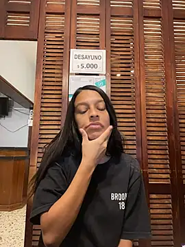 Snapshot of Evermorre chatting on 04-09-26, 09:09 Evermorre online show from 04-09-26, 09:09