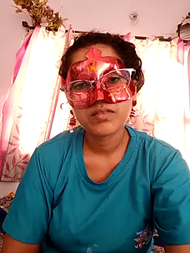 Snapshot of thanusi_2 chatting on 03-08-26, 06:28 thanusi 2 online show from 03-08-26, 06:28