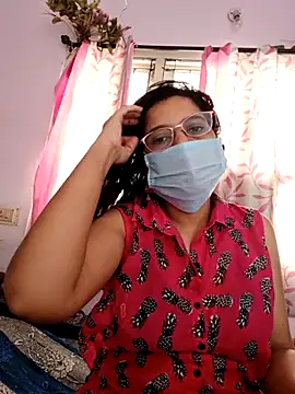 Snapshot of thanusi_2 chatting on 03-09-26, 04:27 thanusi 2 online show from 03-09-26, 04:27