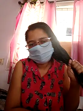 Snapshot of thanusi_2 chatting on 03-16-26, 05:55 thanusi 2 online show from 03-16-26, 05:55