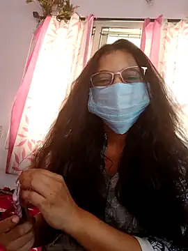 Snapshot of thanusi_2 chatting on 03-28-26, 05:40 thanusi 2 online show from 03-28-26, 05:40