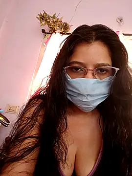 Snapshot of thanusi_2 chatting on 04-15-26, 05:14 thanusi 2 online show from 04-15-26, 05:14