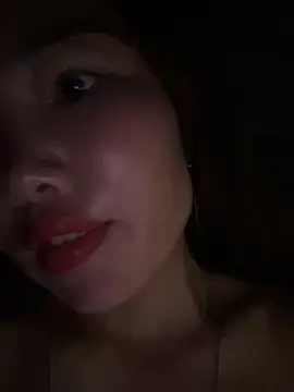 Snapshot of Sunny_lotus chatting on 10-31-25, 10:22 Sunny lotus online show from 10-31-25, 10:22