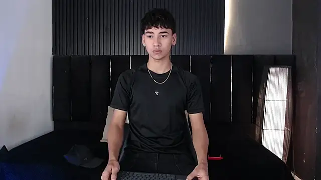 Dominic ghost online show from 04-12-26, 10:04