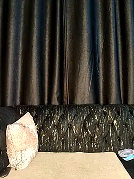 Snapshot of TinaFavourite chatting on 04-15-26, 01:01 TinaFavourite online show from 04-15-26, 01:01