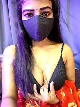 Misss-julli online show from 03-30-26, 12:44