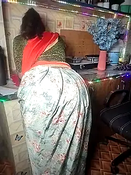 Snapshot of miss-maya24 chatting on 11-17-25, 03:12 miss-maya24 online show from 11-17-25, 03:12