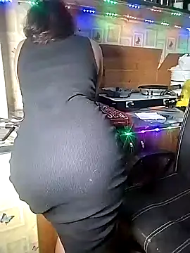 Snapshot of miss-maya24 chatting on 11-20-25, 03:18 miss-maya24 online show from 11-20-25, 03:18