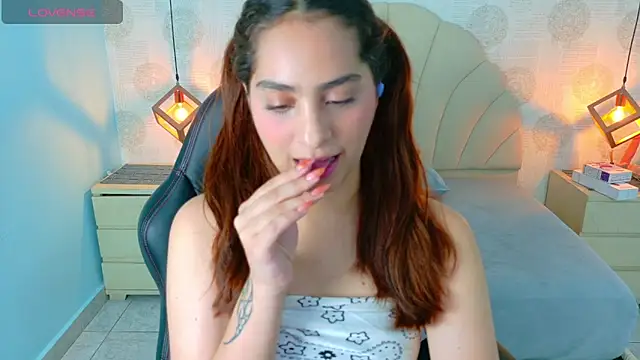 AIXATRISTA1 online show from 11-26-25, 07:37