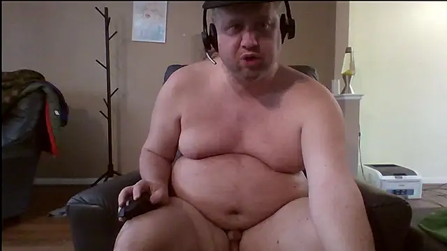 Snapshot of Single_White_Male chatting on 05-03-26, 08:59 Single White Male online show from 05-03-26, 08:59