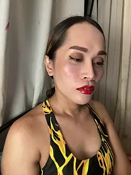 RomanticPearlTS online show from 05-19-26, 02:01