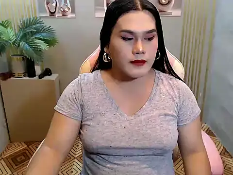 Snapshot of LustfullVelindaks chatting on 05-16-26, 11:53 LustfullVelindaks online show from 05-16-26, 11:53