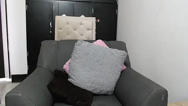 Snapshot of Taliana21 chatting on 04-20-26, 07:59 Taliana21 online show from 04-20-26, 07:59