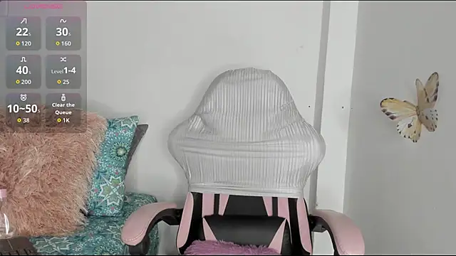 Snapshot of mari-ross chatting on 07-25-26, 02:20 mari-ross online show from 07-25-26, 02:20