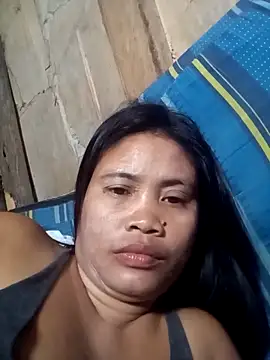 Snapshot of cheeseGirl69 chatting on 04-09-26, 05:29 cheeseGirl69 online show from 04-09-26, 05:29