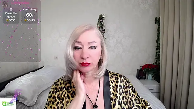 hunters woman online show from 05-11-26, 07:00