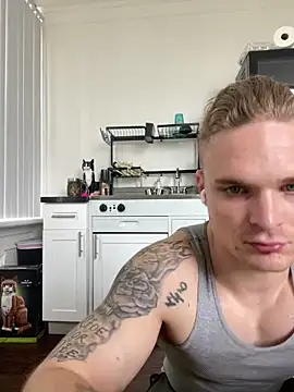Snapshot of King_Kev_ chatting on 06-08-26, 05:02 King Kev online show from 06-08-26, 05:02