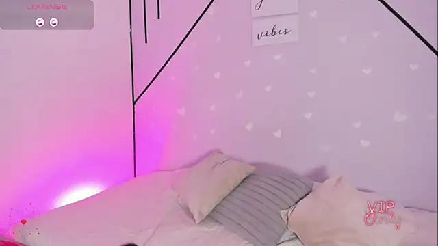 MiahCornell  online show from 02-13-26, 10:39