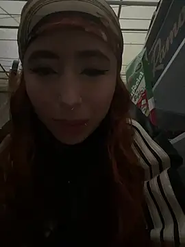 Snapshot of Sallem_Pink chatting on 03-27-26, 11:10 Sallem Pink online show from 03-27-26, 11:10
