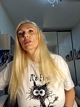 Monna online show from 05-19-26, 02:56