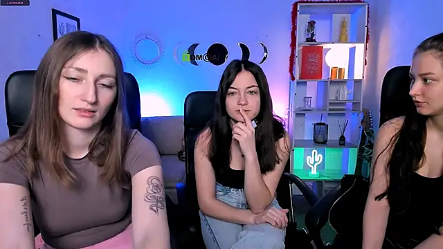 eva smiith  online show from 02-26-26, 06:45