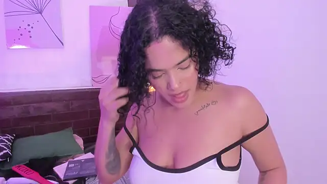 Snapshot of ATENA_JB chatting on 02-13-26, 03:35 ATENA JB online show from 02-13-26, 03:35